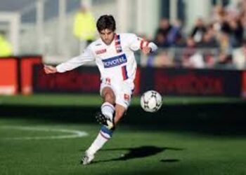 Juninho Pernambucano, David Beckham or Lionel Messi, Free-kick, GOAT
