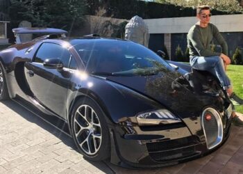 Cristiano Ronaldo, £1.7m, Bugatti Veyron, accident, crashed