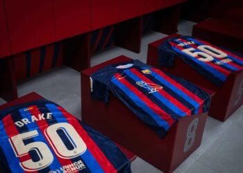 Barçalona, Barçalona jersey, Drake's logo, Real Madrid, El-Clasico