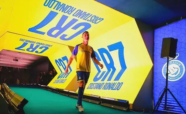 Cristiano Ronaldo, Applications, world's first, correspondent