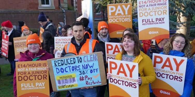 Doctors, England, NHS strike ever