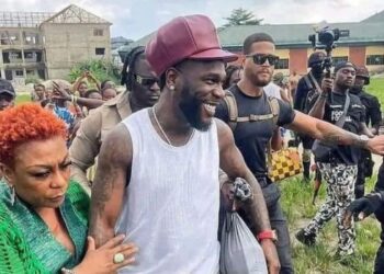 Burna Boy, Food items, Hospital bills, Port Harcourt