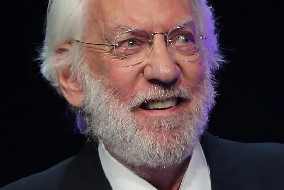 Donald Sutherland, dead