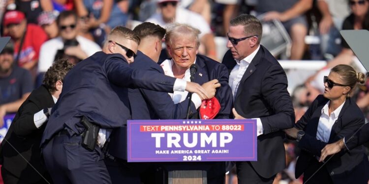 Donald Trump, Kimberly Cheatle, U.S. Secret Service, Congressional panel, Donald Trump shooting