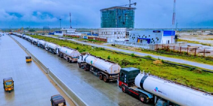Nigeria, NNPC, petrol prices, Dangote fuel, Petrol, Oil and gas, Oil and gas news
